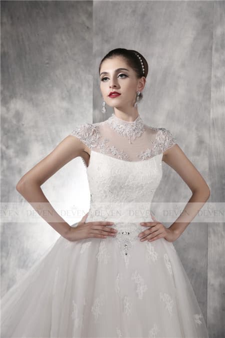 Strapless Lace Applique Beaded Bow Peplum Ball_Gown